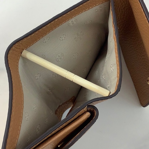 NWT ToryBurch Tri-Fold Wallet - Picture 4 of 5